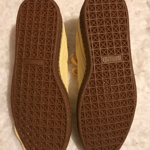 Pumas (BRAND NEW) size 7 1/2 color is yellow - Picture 3 of 3